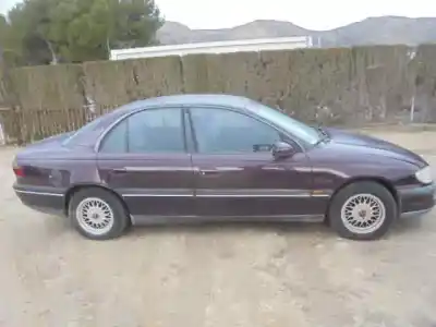 Veículo de Sucata opel omega b básico berlina do ano 1996 alimentado 25dt