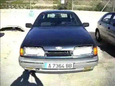 Véhicule à la ferraille ford scorpio 2.8 v6 de l'année 1988 alimenté 