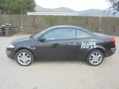 Scrapping Vehicle RENAULT MEGANE II COUPE Authentique of the year 2004 powered K4MT760