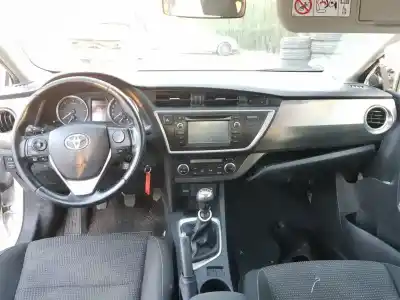 Scrapping Vehicle toyota auris active of the year 2015 powered 1nd