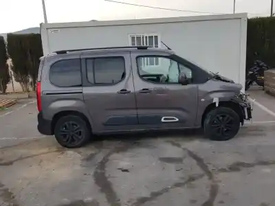 Veículo de Sucata citroen berlingo feel m do ano 2021 alimentado yh01