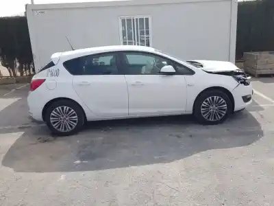 Veículo de Sucata opel astra j lim. excellence do ano 2015 alimentado b16dtl