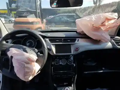 Veículo de Sucata citroen c3 collection do ano 2016 alimentado bh02