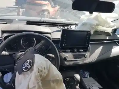 Veicolo di demolizione toyota corolla (e21) hybrid active dell'anno 2021 alimentato 2zr