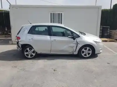 Veículo de Sucata toyota auris active do ano 2010 alimentado 1nd