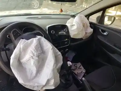 Veículo de Sucata renault clio iv societé do ano 2017 alimentado k9ke628