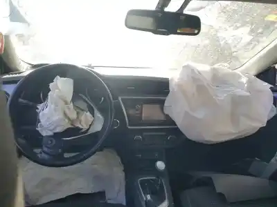 Veículo de Sucata toyota auris active do ano 2013 alimentado 1zr