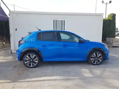 Vehicul casat peugeot 208 (p2) active al anului 2021 alimentat yh01