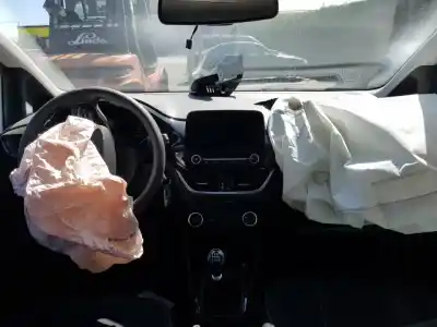 Sloopvoertuig ford fiesta (ce1) trend van het jaar 2017 aangedreven xujg