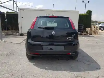 Veicolo di demolizione fiat grande punto (199) 1.4 16v dynamic (01.2007->) dell'anno 2007 alimentato 199a6000