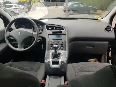 Veículo de Sucata peugeot 5008 active do ano 2012 alimentado 9h05