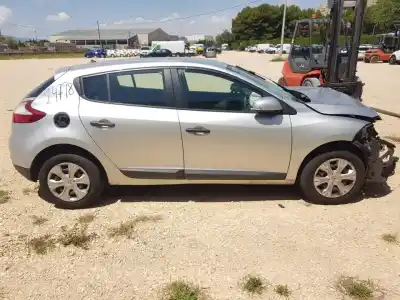 Vehicul casat renault                                            megane iii berlina 5 p                                                                                                                                                                                                                                     authentique                                                                                                                                                                                                                                                al anului 2012 alimentat k9kh834