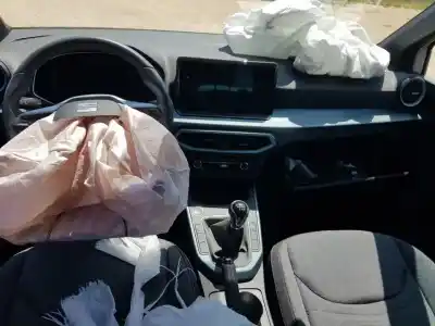 Vehicul casat seat arona xcellence al anului 2022 alimentat dlaa