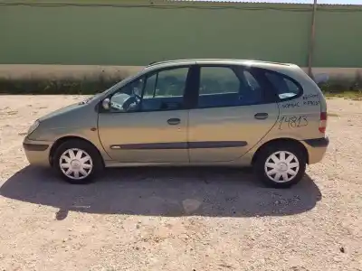 Scrapping Vehicle RENAULT SCÉNIC I MONOSPACE (JA0/1_, FA0_) 1.9 dTi (JA1U) of the year 2001 powered F9Q744
