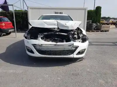 Veicolo di demolizione opel astra j lim. cosmo dell'anno 2014 alimentato a16xer