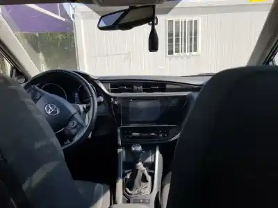 Verschrottungsfahrzeug toyota auris active des jahres 2015 angetrieben 8nr