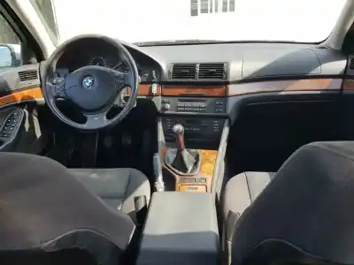 Sloopvoertuig bmw serie 5 berlina (e39) 525tds van het jaar 1999 aangedreven 256t1