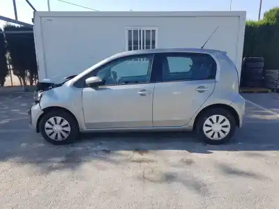 Veicolo di demolizione VOLKSWAGEN UP (122) high up  BMT dell'anno 2021 alimentato CHYA