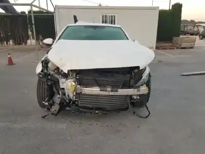 Veículo de Sucata peugeot 308 active bussines do ano 2020 alimentado yh01