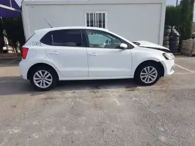 Veicolo di demolizione volkswagen polo (6c1) comfortline bluemotion dell'anno 2014 alimentato cus