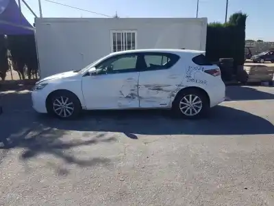 Scrapping Vehicle LEXUS CT 200h of the year 2011 powered 2ZR