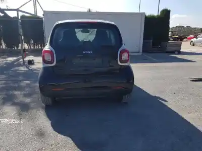 Veículo de Sucata smart fortwo coupe basis (52kw) (453.342) do ano 2015 alimentado h4d