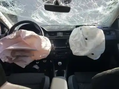 Verschrottungsfahrzeug skoda rapid active des jahres 2018 angetrieben chzb