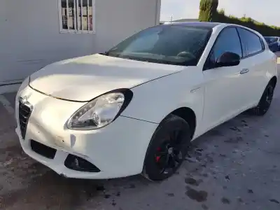 Здавання транспортного засобу alfa romeo giulietta (191) distinctive року 2013 потужний 940a3000