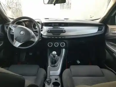 Здавання транспортного засобу alfa romeo giulietta (191) distinctive року 2013 потужний 940a3000
