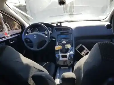 Veículo de Sucata peugeot 5008 active do ano 2011 alimentado 9h05