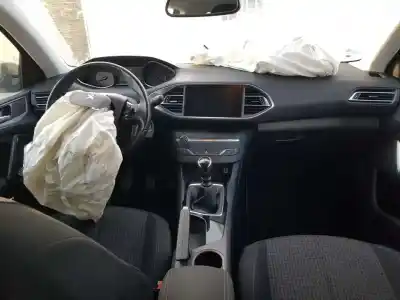 Veicolo di demolizione peugeot 308 active bussines dell'anno 2020 alimentato yh01