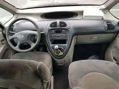 Sloopvoertuig citroen xsara picasso 1.6 16v exclusive van het jaar 2001 aangedreven nfv