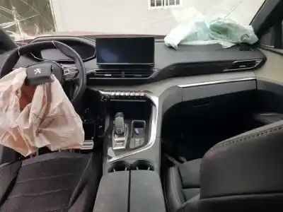 Veicolo di demolizione peugeot 3008 gt-line dell'anno 2021 alimentato hn05