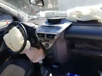 Veículo de Sucata toyota iq básico do ano 2010 alimentado 1kr