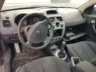 Veículo de Sucata renault megane ii coupe dynamique do ano 2005 alimentado f9qb800