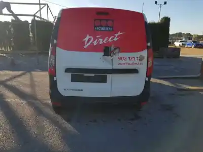 Vehicul casat renault express van al anului 2023 alimentat k9k876