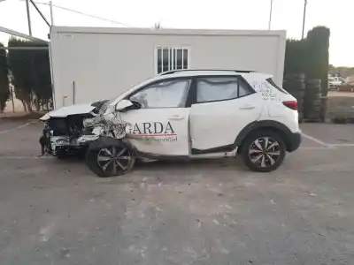 Veículo de Sucata kia stonic (ybcuv) tech do ano 2022 alimentado g3lf