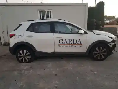 Veículo de Sucata kia stonic (ybcuv) tech do ano 2022 alimentado g3lf