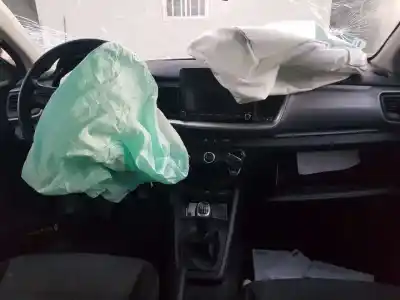 Veículo de Sucata kia stonic (ybcuv) tech do ano 2022 alimentado g3lf