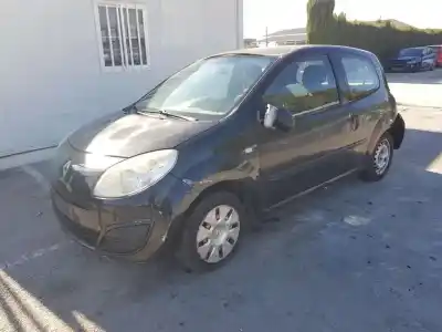 Veicolo di demolizione RENAULT TWINGO Acces dell'anno 2008 alimentato D7F800