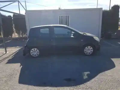 Veicolo di demolizione renault twingo acces dell'anno 2008 alimentato d7f800