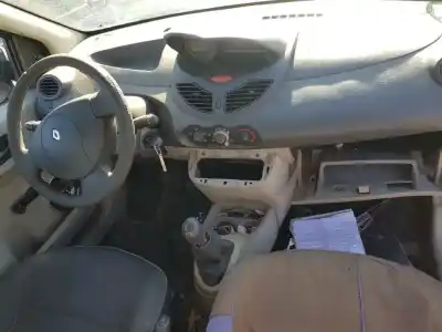 Veicolo di demolizione renault twingo acces dell'anno 2008 alimentato d7f800