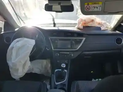 Veículo de Sucata toyota auris active do ano 2015 alimentado 1ad