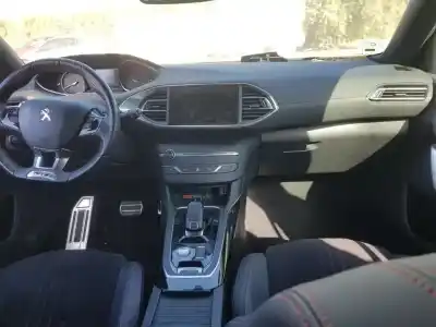 Veículo de Sucata peugeot 308 gt do ano 2020 alimentado ah01