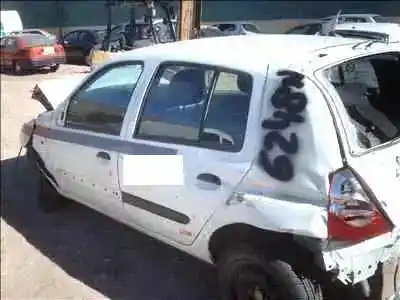 Здавання транспортного засобу RENAULT CLIO II FASE II (B/CB0) 1.5 dCi Diesel року 2003 потужний K9KV714