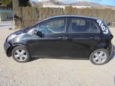 Veicolo di demolizione toyota yaris (ksp9/scp9/nlp9) básico dell'anno 2009 alimentato 2sz