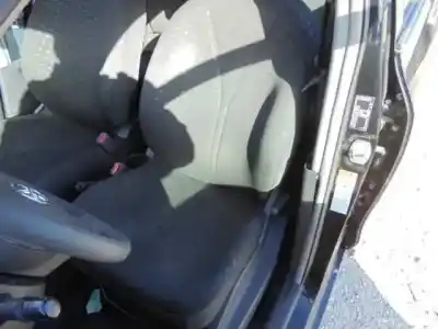 Veicolo di demolizione toyota yaris (ksp9/scp9/nlp9) básico dell'anno 2009 alimentato 2sz