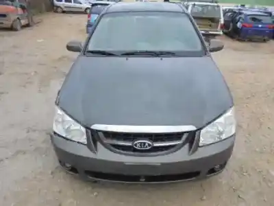 Veículo de Sucata kia cerato 2.0 lx crdi familiar do ano 2006 alimentado d4ea