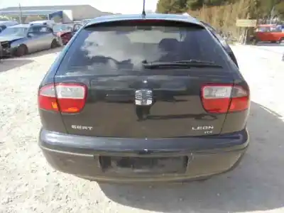 Здавання транспортного засобу seat leon (1m1) stella року 2003 потужний alh