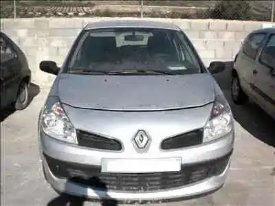 Veicolo di demolizione renault clio iii 1.5 dci diesel dell'anno 2005 alimentato k9km7